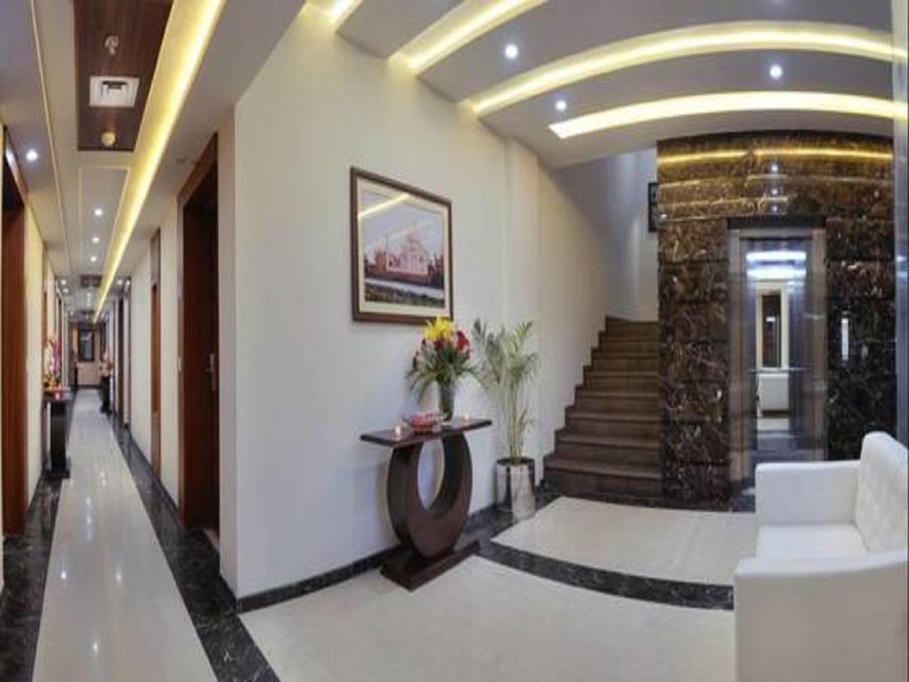 Hotel Seven Hills Tower Agra  Habitación foto