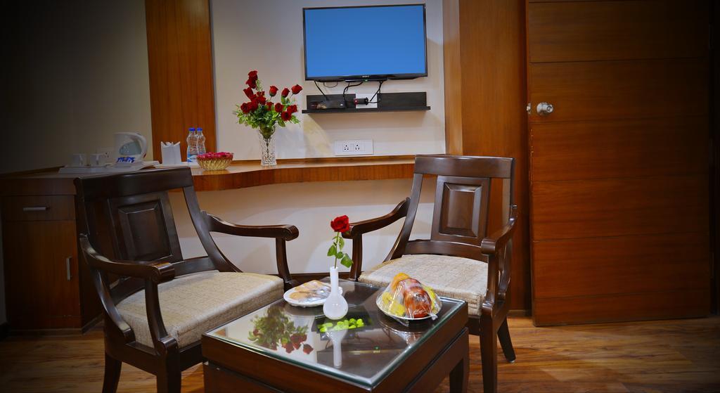 Hotel Seven Hills Tower Agra  Exterior foto