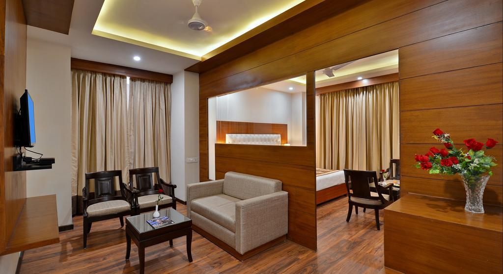 Hotel Seven Hills Tower Agra  Exterior foto